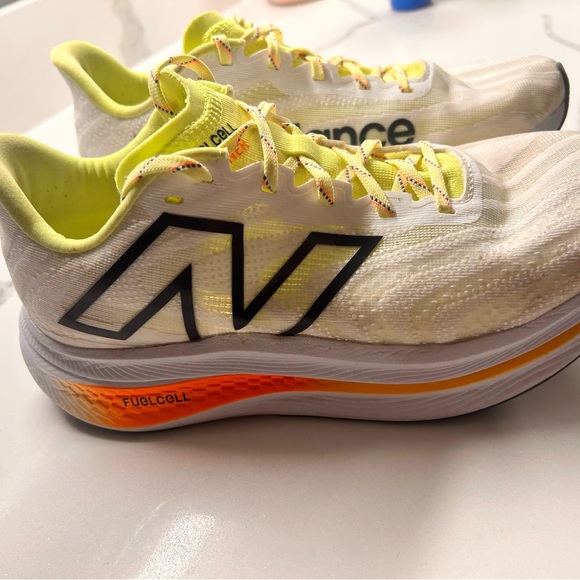 New Balance Fuel Cell Supercomp V2 - Picture 3 of 9